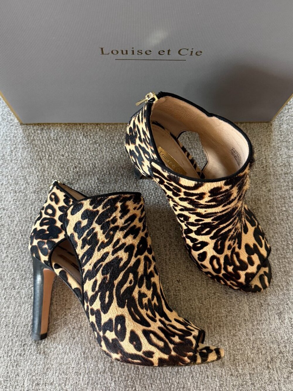 Louise et Cie Leopard Calf Hair Peep Toe Heel Booties Size 8
